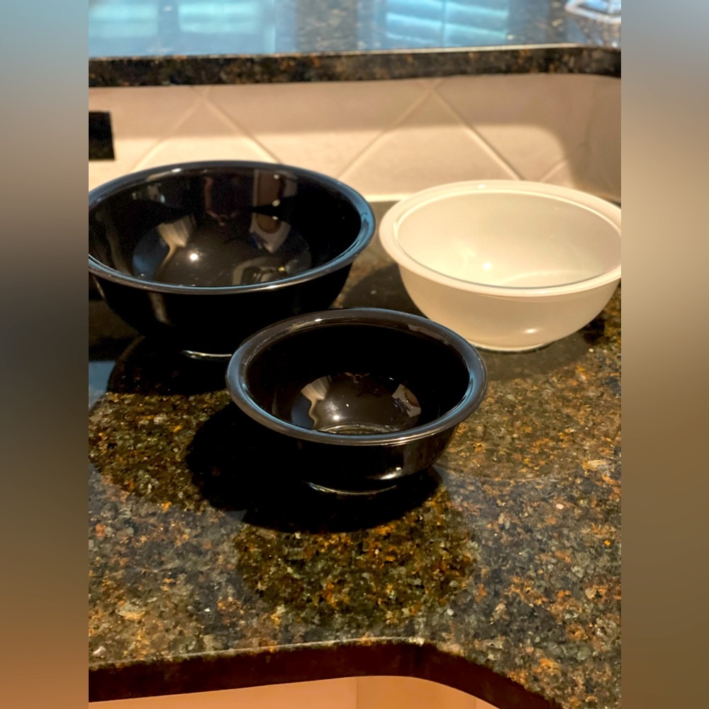 Pyrex 322 323 325 Black and White Clear Bottom Glass Set Of 3 Mixing Bowls
